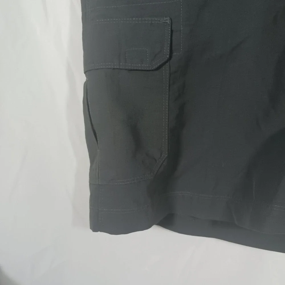 The North Face Cargo Shorts Mens Large Gray Excellent Hiking Outdoor Performance